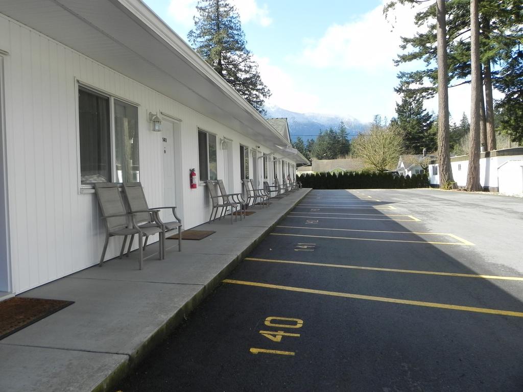 Skagit Motel Хоуп Экстерьер фото