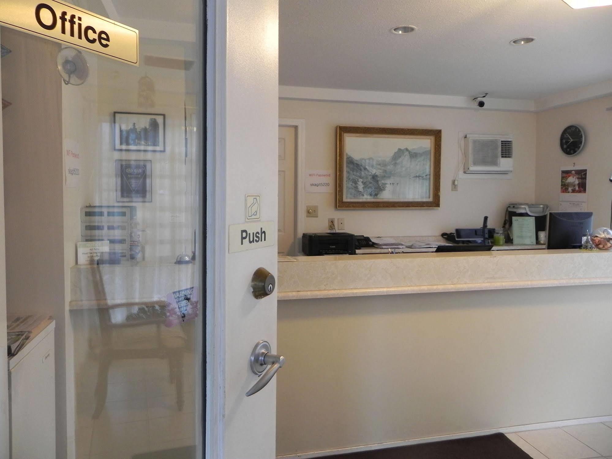Skagit Motel Хоуп Экстерьер фото